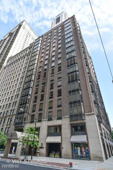 Main picture of 40 E Delaware Pl