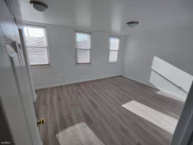 Main picture of 1202 66th St