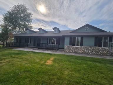 Main picture of 6762 NW Larch Dr
