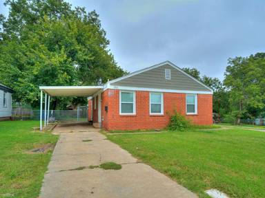 Main picture of 2501 NW 39th Ter