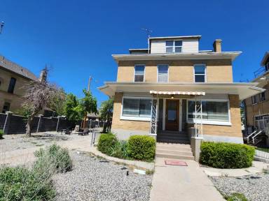 Main picture of 679 E 2nd Ave