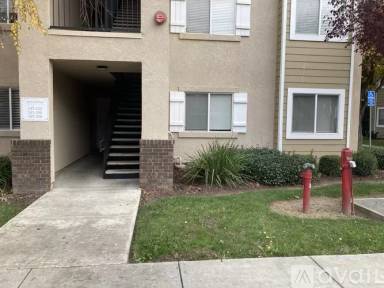 Main picture of 565 Peerless Way