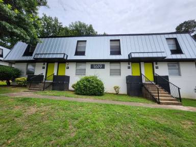 Main picture of Sagecrest Apartments