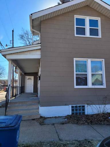 Main picture of 214 Bates St