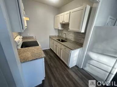 Main picture of 803 Essex St