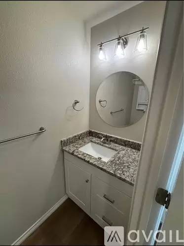Main picture of 859 Anahuac Ave