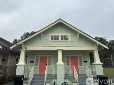 Main picture of 1127 Belleville St