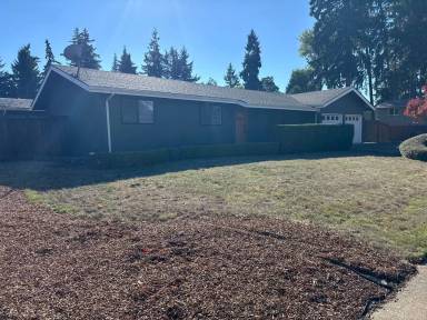 Main picture of 400 Kingsbury Ave