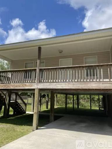 Main picture of 8087 Royal Oak Rd