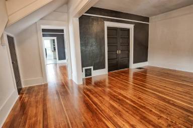 Main picture of 1001 South I Street - A