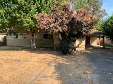Main picture of 10716 21st Ave SW