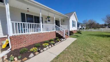 Main picture of 5826 Bloomsbury Dr