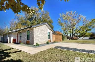 Main picture of 5700 Tracy Lynn Ln