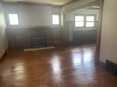 Main picture of 2865 Whitmore St