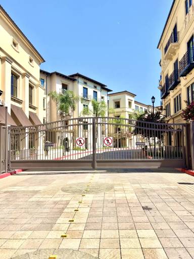 Main picture of 23500 Park Sorrento