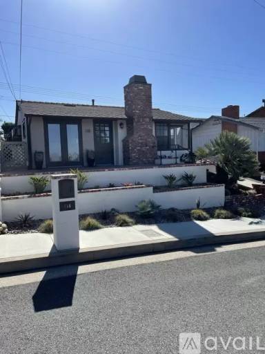 Main picture of 138 Avenida Santa Margarita