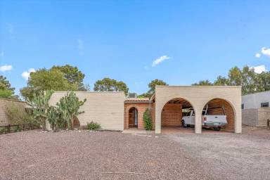Main picture of 3534 N Palmer Dr