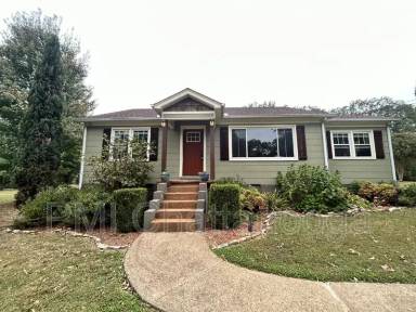 Main picture of 3913 Peach Rd