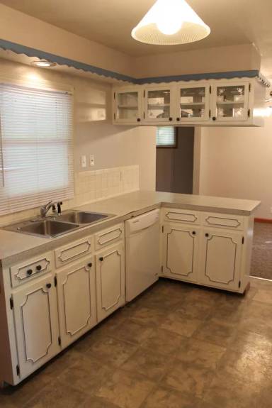 Main picture of 3531 N Lister Ave