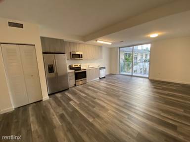 Main picture of 830 W 42nd St