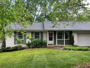Main picture of 7 Brookcliff Dr