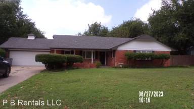 Main picture of 1116 NW Cherry Ave