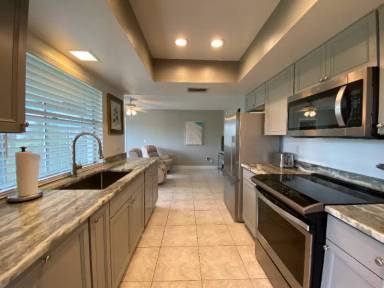 Main picture of 6914 20th Ave W