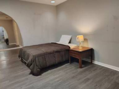 Main picture of 6172 Whitman Ave