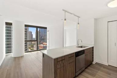 Main picture of 356 W Wolf Point Plz