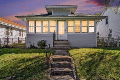 Main picture of 926 S 32nd St
