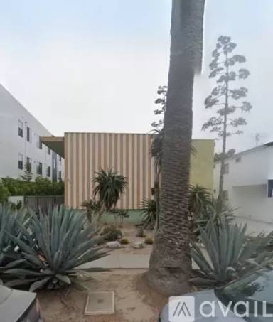Main picture of 1536 S Orange Grove Ave