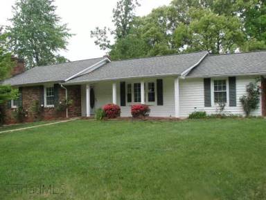 Main picture of 715 Lacock Ave