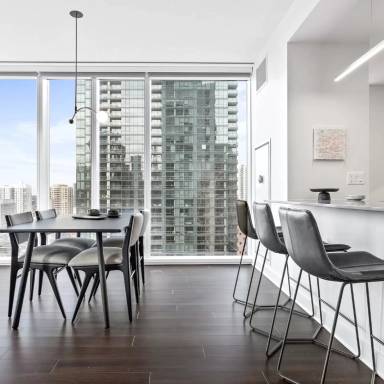 Main picture of 333 W Wolf Point Plz