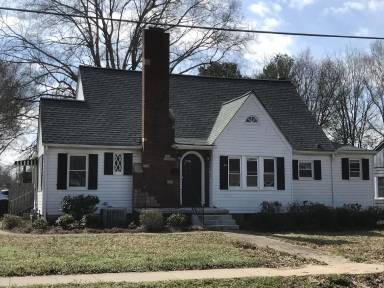 Main picture of 308 W Statesville Ave