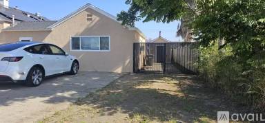 Main picture of 1690 Colfax Dr