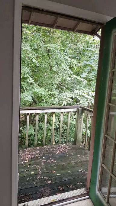 Main picture of 1604 Oak Hill Dr