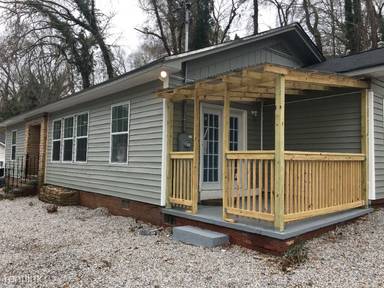 Main picture of 11 Roseway Cir NE