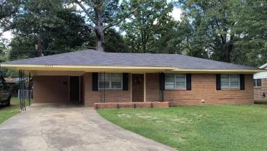 Main picture of 2205 W 37th Ave