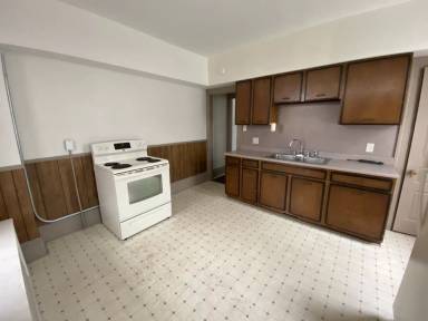 Main picture of 429 W King St