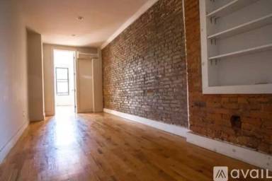 Main picture of 677 Lincoln Pl