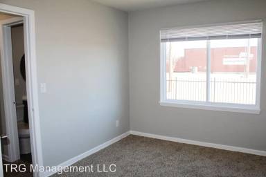 Main picture of 1642 E Jump St