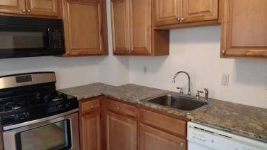 Main picture of 2351 Tilbury Ave