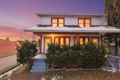 Main picture of 2711 Sullivant Ave
