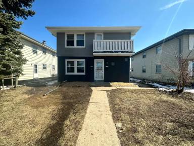 Main picture of 5760 N 99th St