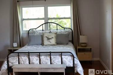 Main picture of 350 8th Ave S
