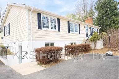 Main picture of 816 Utterback Store Rd