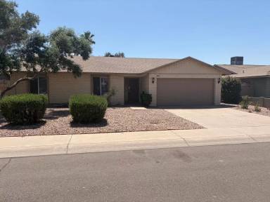 Main picture of 907 W Marlboro Cir