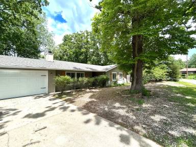 Main picture of 23 Melanie Dr