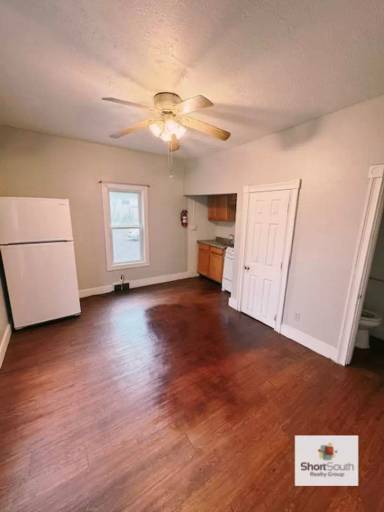Main picture of 914 Eureka St
