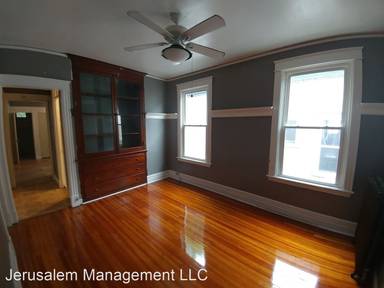 Main picture of 458 Hudson Ave
